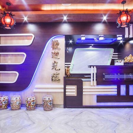 Hotel Lee Garden プリ エクステリア 写真